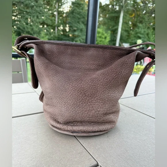 Vintage Coach Nubuc Helen’s Legacy Duffle 4952 in Chocolate 🐻🍫 - Picture 2 of 12